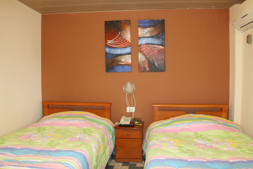 Double or Twin Room, 1 Double or 2 Twin Beds photo 2