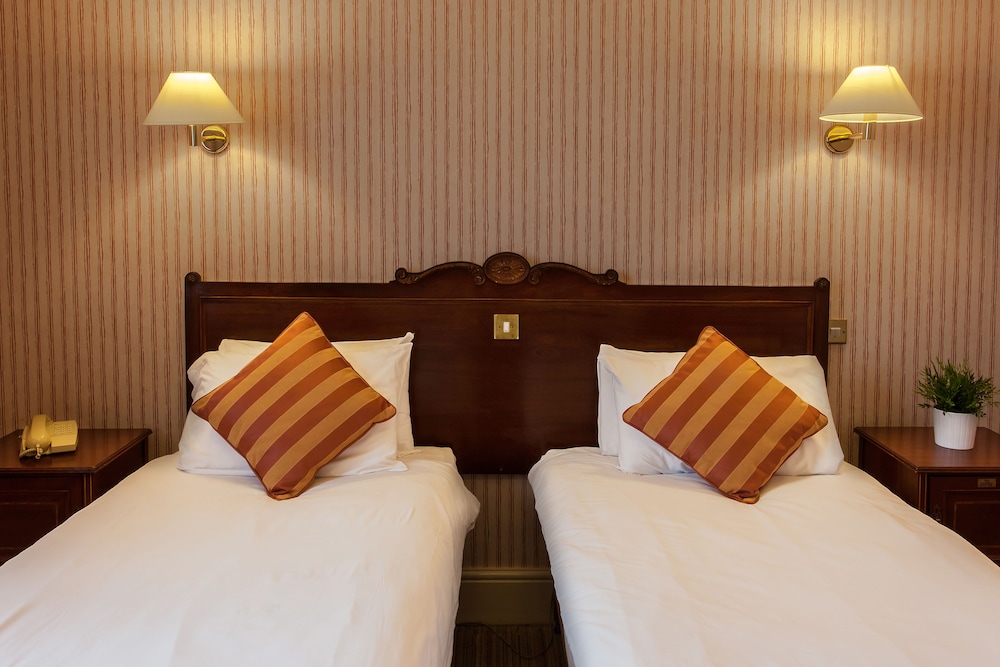 Standard Twin Room - Photo 1