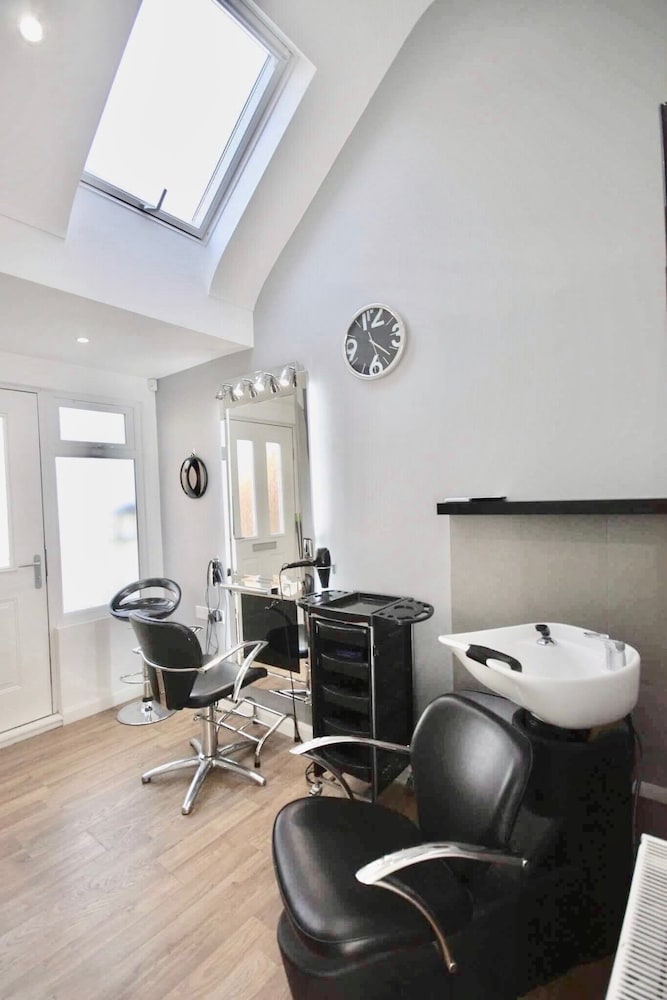 Luxury House photo 3