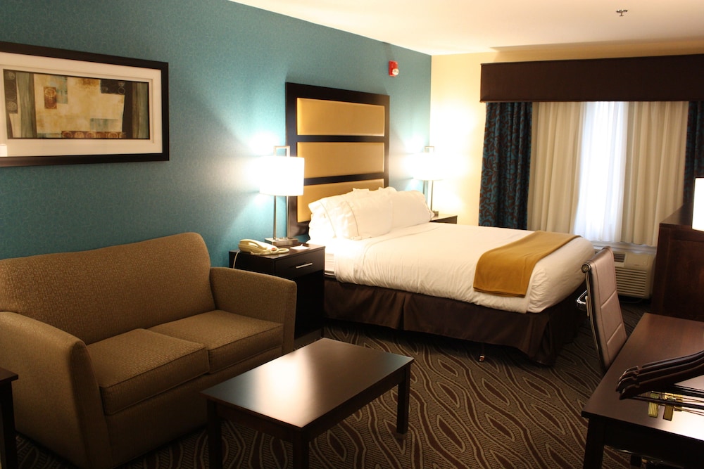 Suite, 1 King Bed, Non Smoking - Photo 1