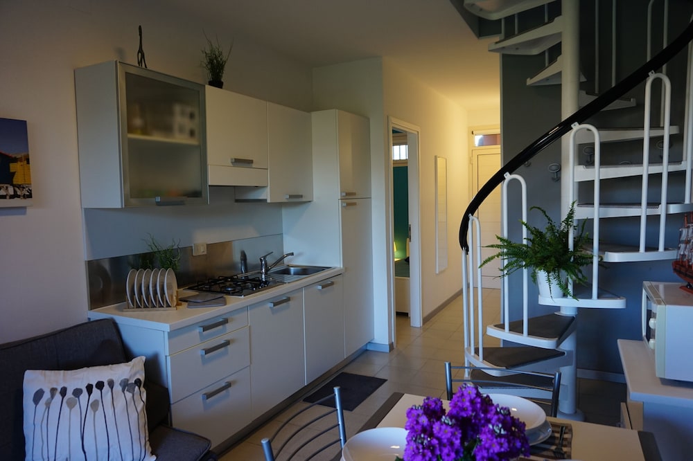 Modern penthouse op 2 verdiepingen met terras en zwembad van Beahost Rentals, Foto 14