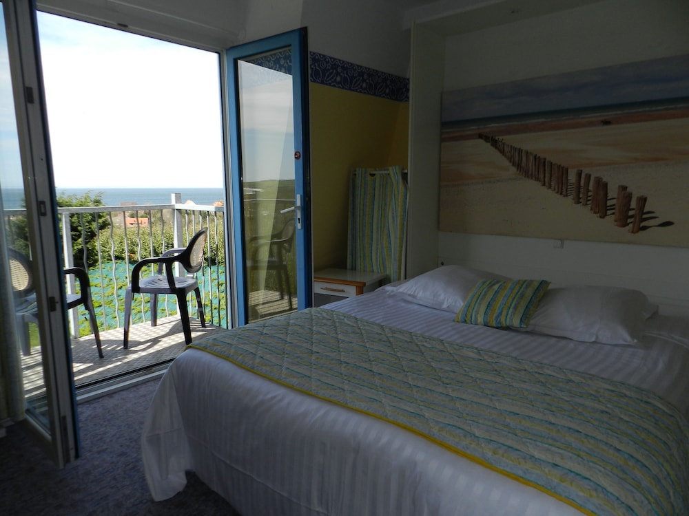 Double Room with Balcony with Sea View photo 3