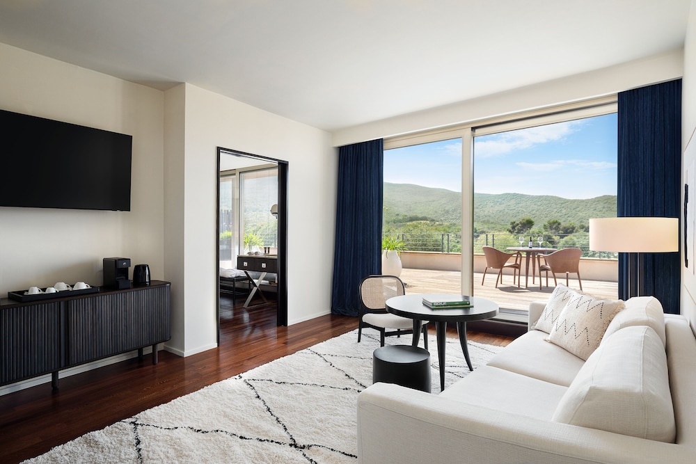 Deluxe Suite, 1 Bedroom, Golf View