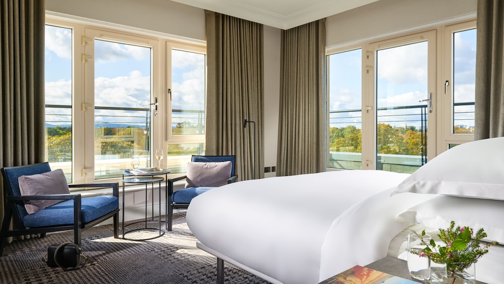 Signature Room, 1 Queen Bed - Photo 5