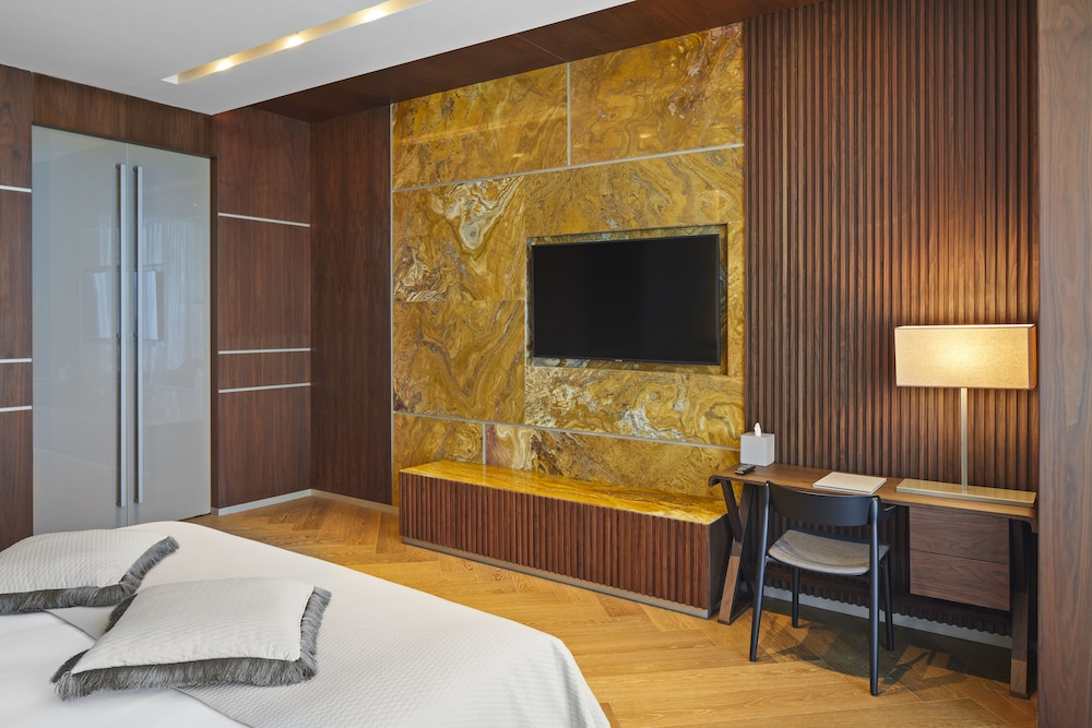 Presidential Room