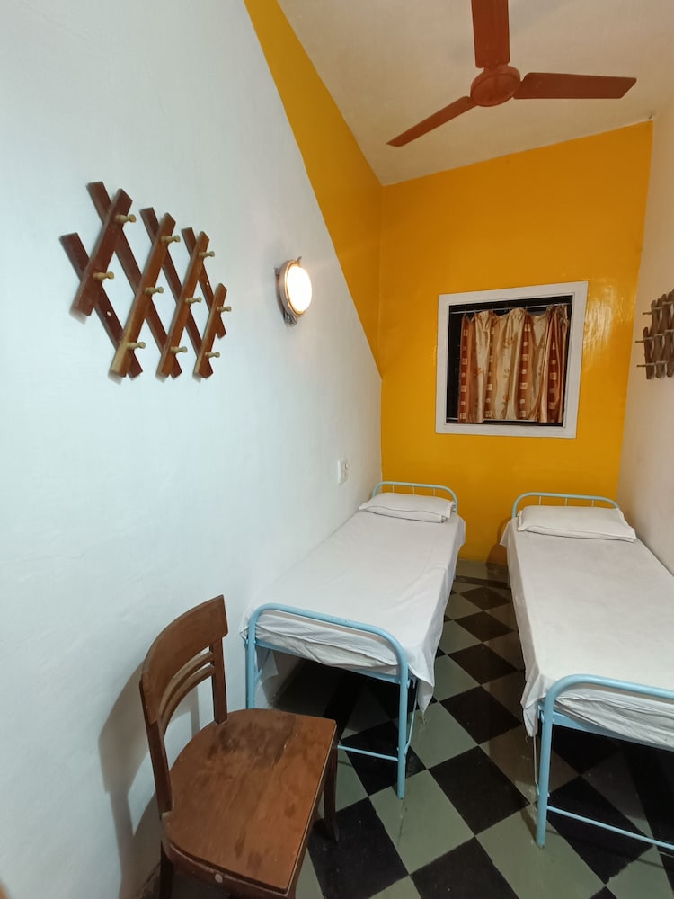 Basic Double Room - Photo 6