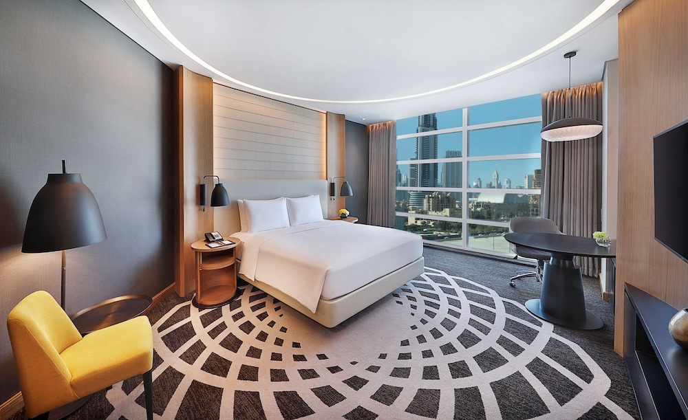 Deluxe Room with Burj View Balcony