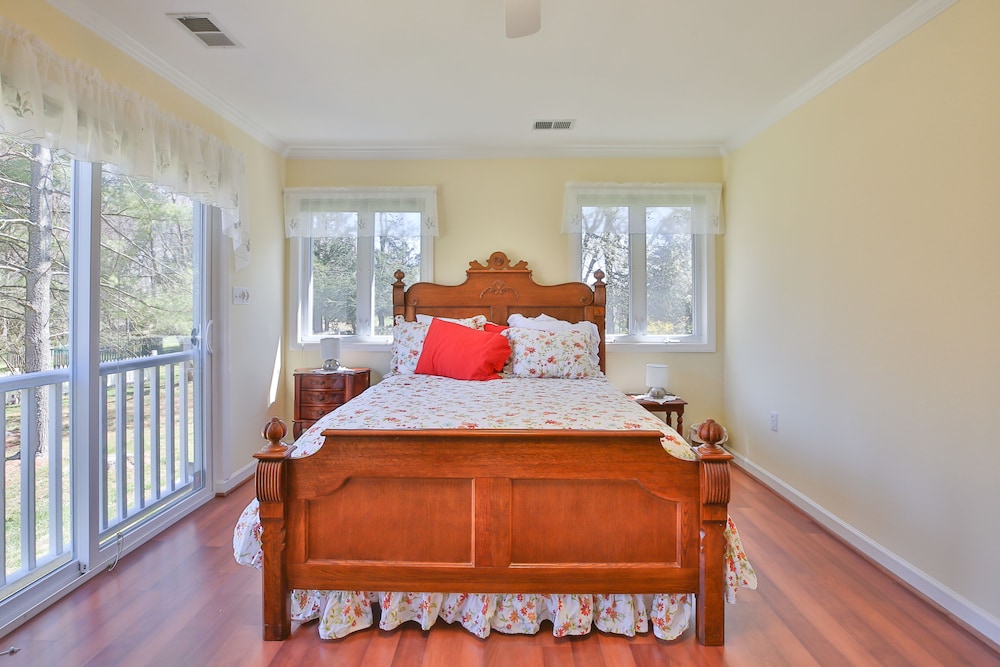 Comfort Double or Twin Room, 1 Queen Bed, Accessible, Courtyard View photo 1