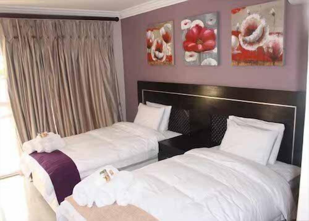 Twin Rooms photo 1