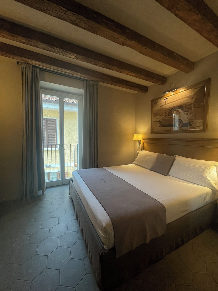 Comfort Room, Courtyard View photo 1