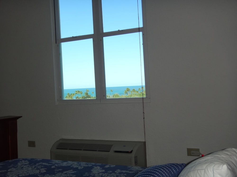 Panoramic Penthouse, Multiple Beds, Non Smoking, Ocean View photo 1