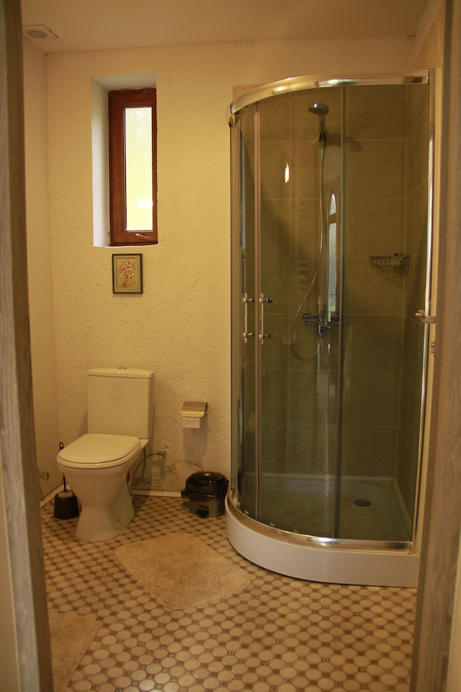 Double Room, Balcony (For 2 Adults And 1 Child) photo 2