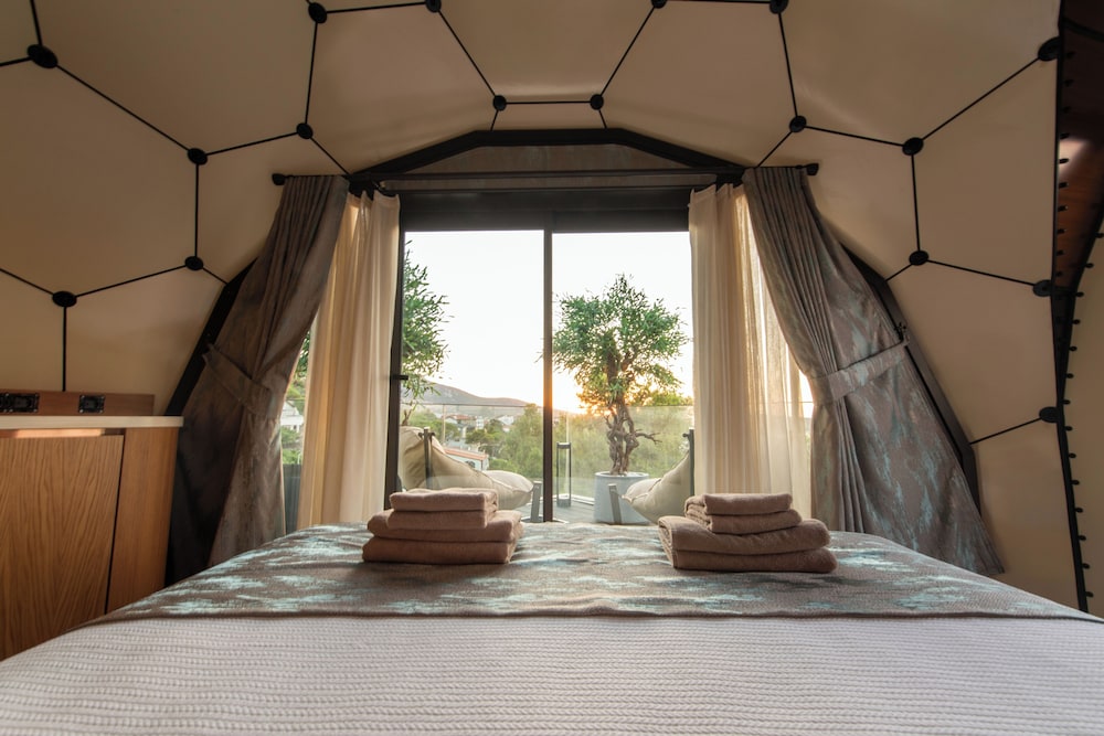 Design Room, 1 Queen Bed, Non Smoking, Sea View photo 1