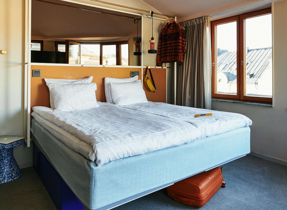 Room, Multiple Beds