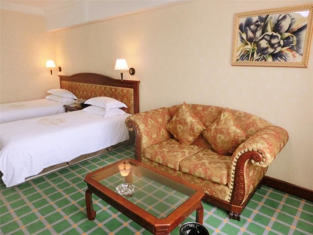 Standard Twin Room - Photo 3