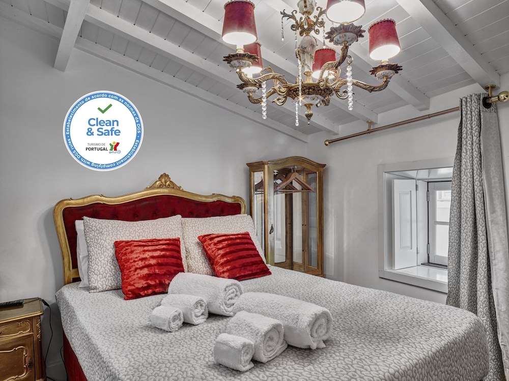 House, 2 Bedrooms