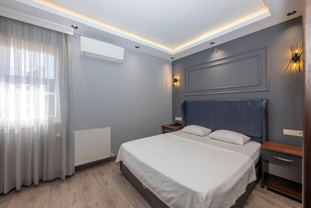 Deluxe Triple Room photo 2