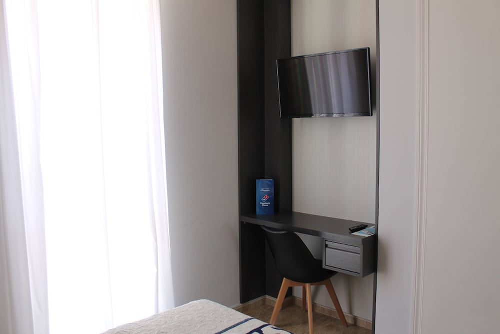 Standard Room, 2 Twin Beds - Photo 3