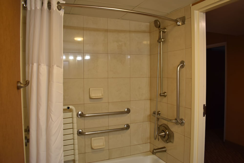 Suite One King Bed - Photo 3