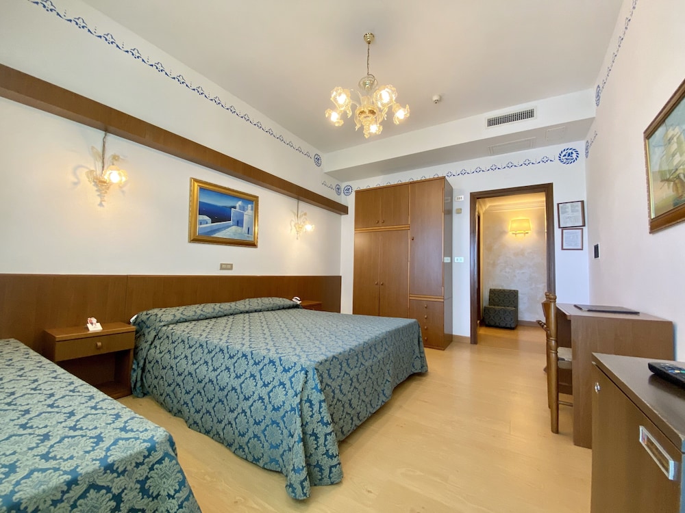 Quadruple Room, Balcony, Sea View photo 1