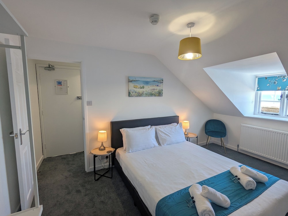 Attic Triple, Sea View - Photo 4