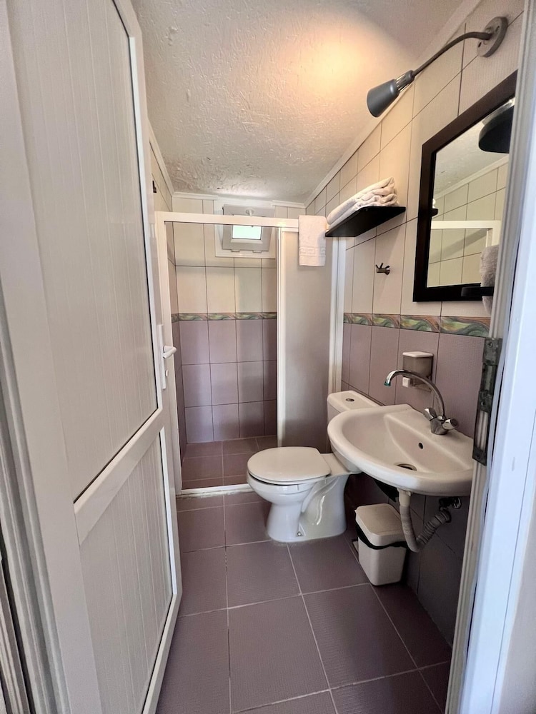 Romantic Double Room, Patio, Bay View photo 3