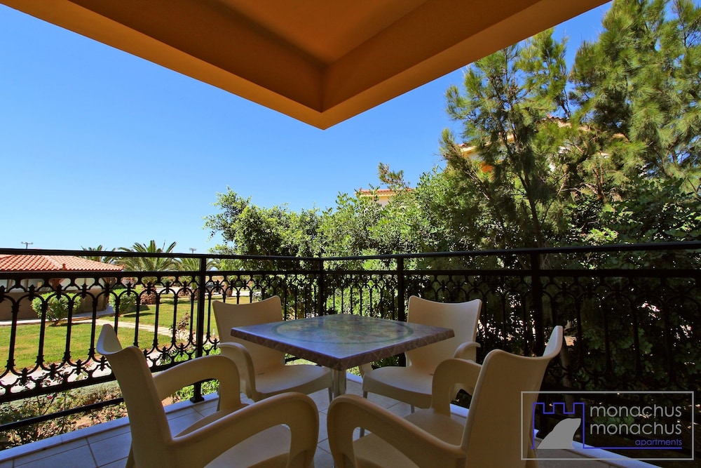 Apartment, 2 Bedrooms, Sea View photo 2