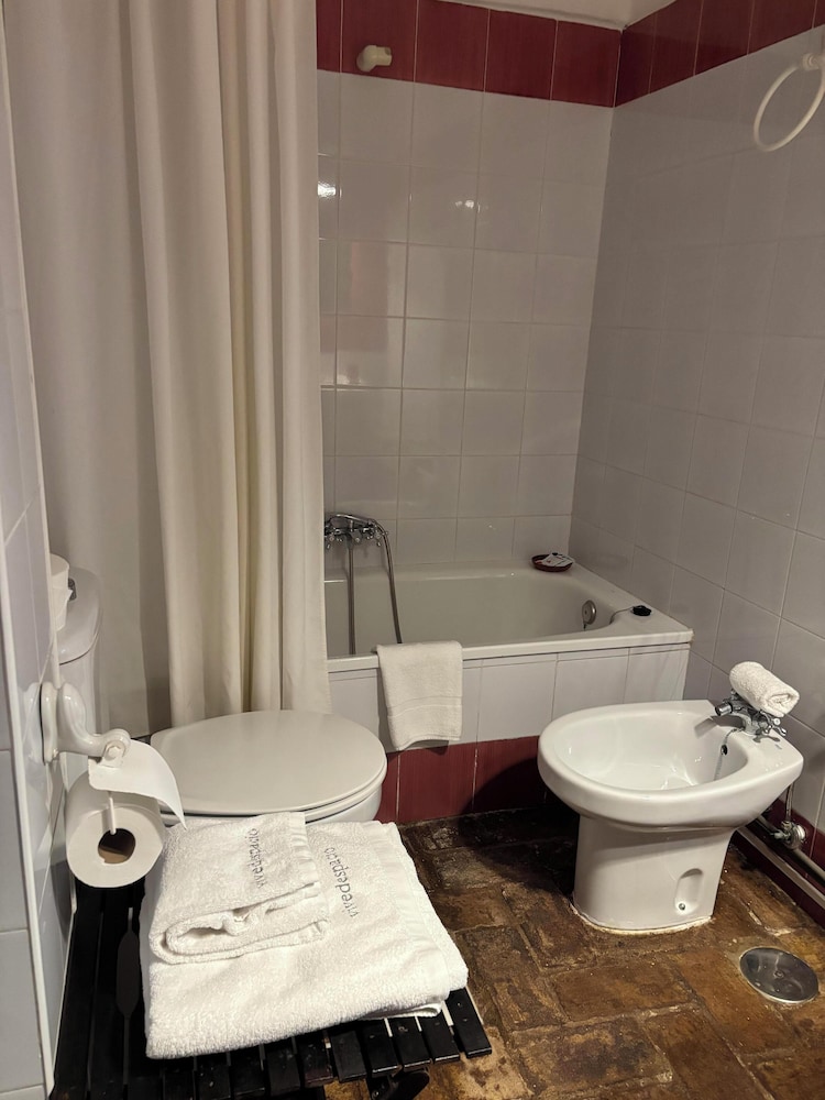 Deluxe Suite photo 2