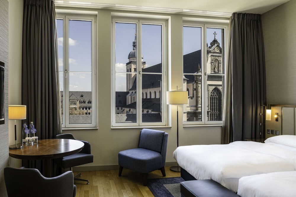 Twin Room (Cathedral Dom View)