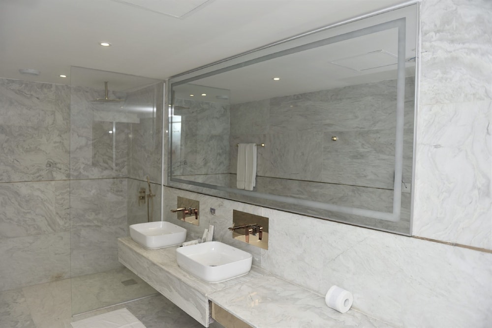 Presidential Suite, 1 Double Bed, Non Smoking photo 3
