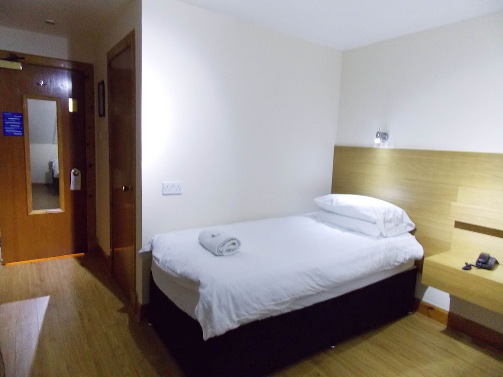 Single Room (Ensuite)