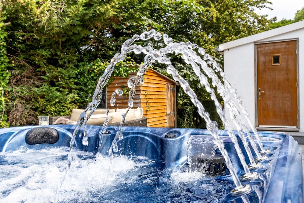 Bramblewood - Cosy Chic hot tub Dicht bij Strand, Foto 24