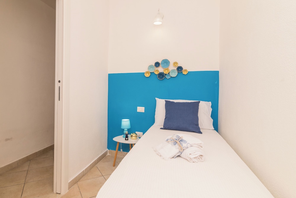 Family Apartment, Multiple Bedrooms (Appartamento Mirto In The City Center) photo 3