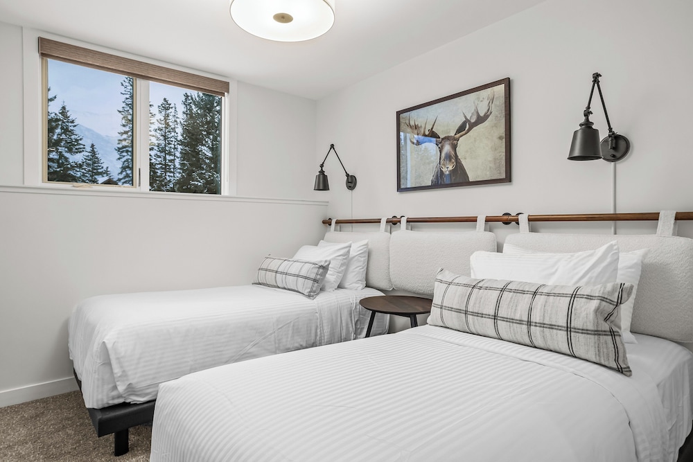 Four Bedrooms Villa 12