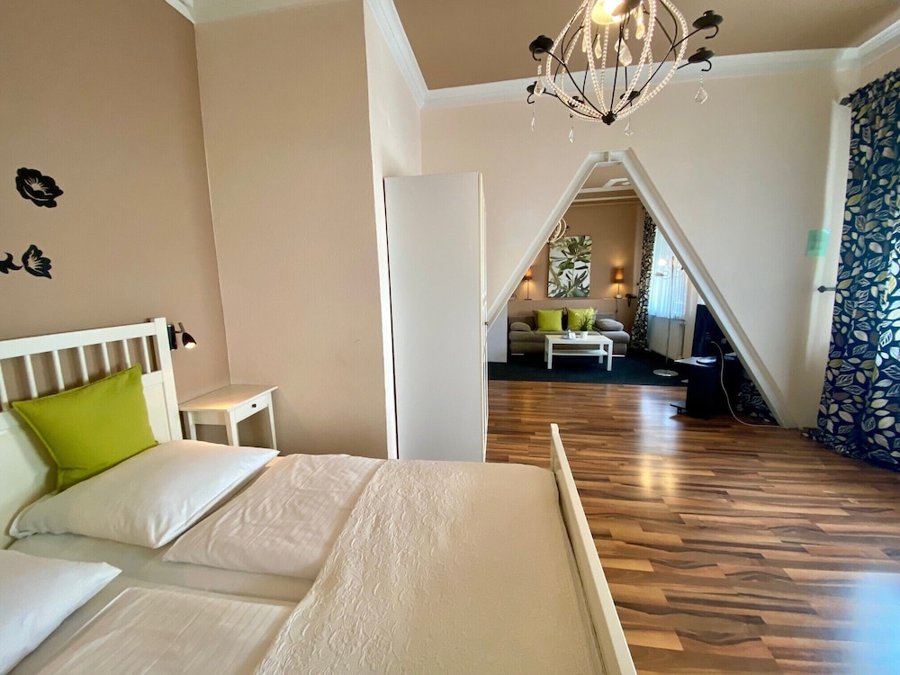 Family Apartment - Photo 12