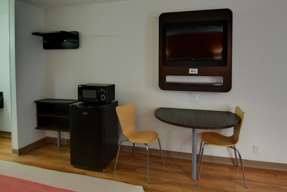 Standard Room, 2 Double Beds, Non Smoking - Photo 3
