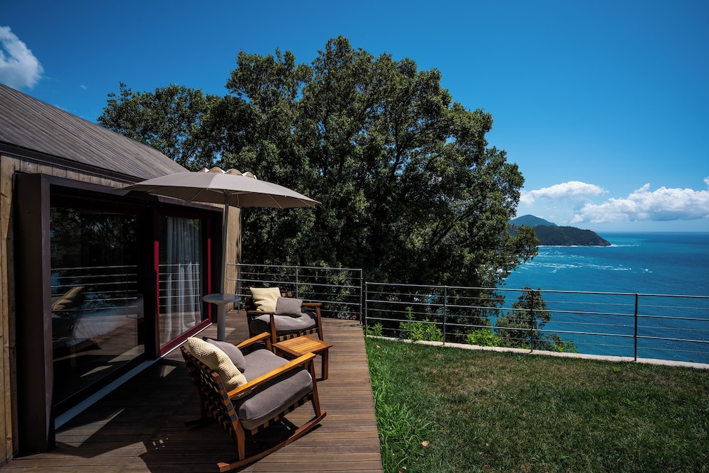 Luxury Cottage, Hot Tub (COTS) photo 3