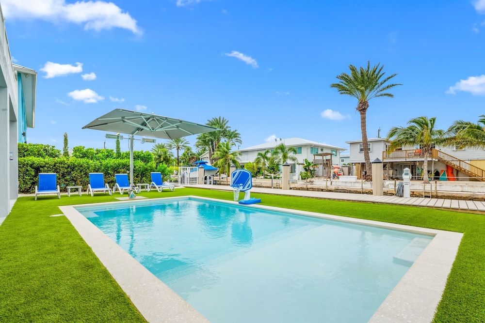 Saltwater Social Game Room Pool Dock Views, Billede 32
