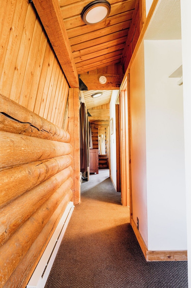Room, 2 Bedrooms (Log House) photo 3
