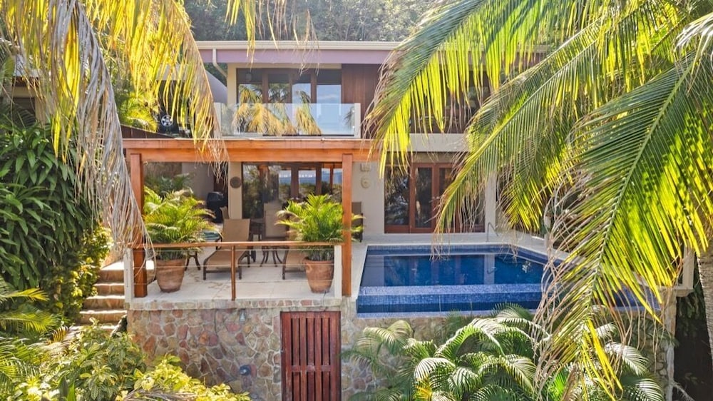 Villa Pura Vida