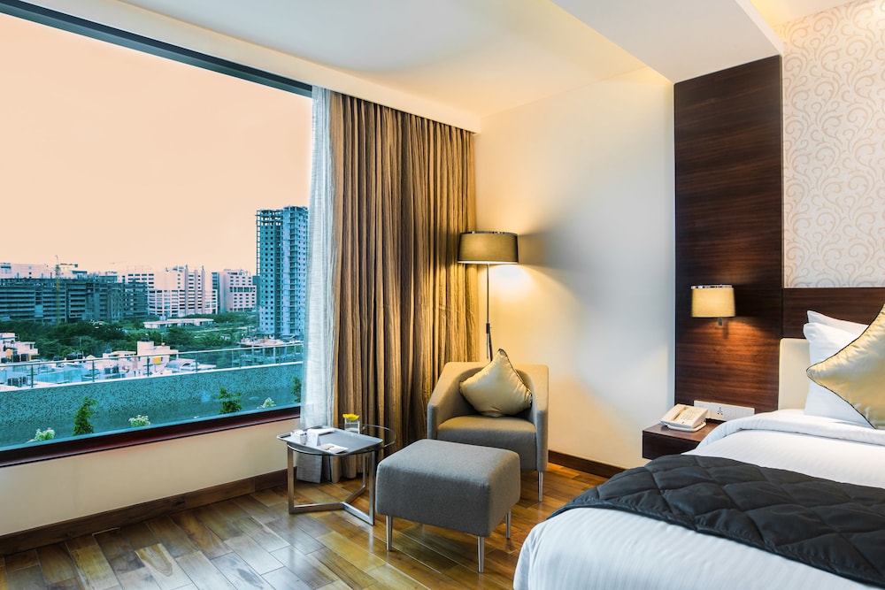 Room, 1 King Bed, Accessible photo 3