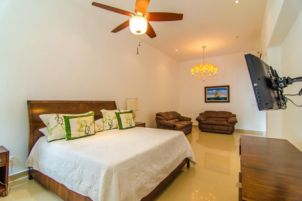 Deluxe Villa, 5 Bedrooms, Accessible, Pool View