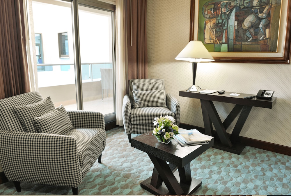 Junior Suite, 1 King Bed photo 3