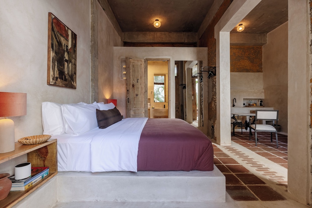 Traditional Suite, Courtyard Area