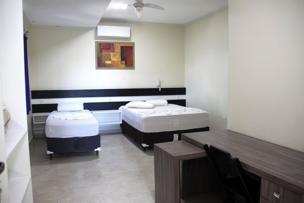 Triple Room, Annex Building