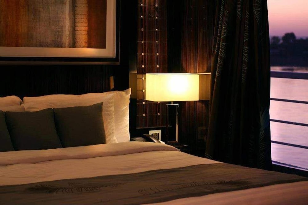 Deluxe Double Room, River View photo 2