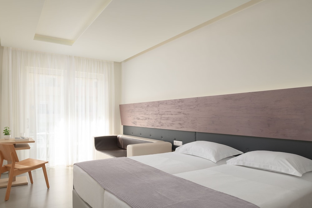 Premium Room, Partial Sea View