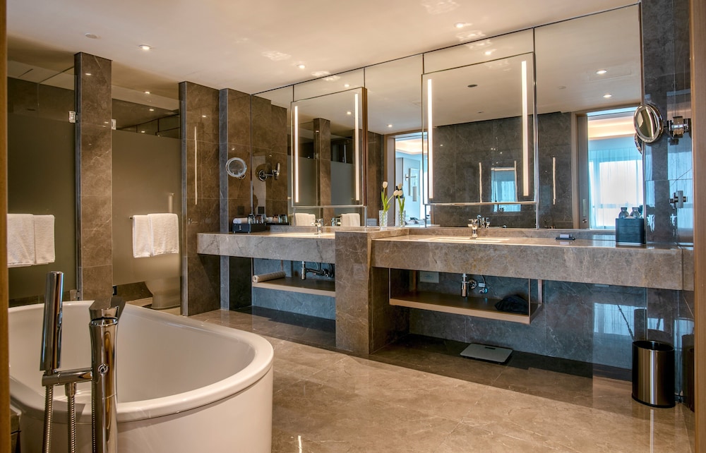Executive Junior Suite photo 2