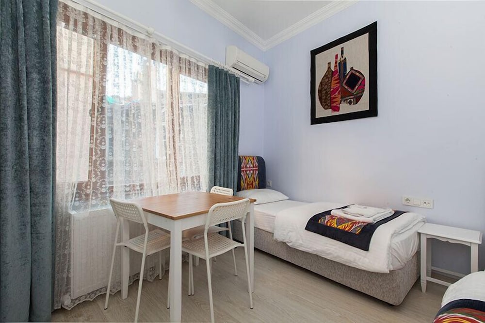 Standard Triple Room photo 3