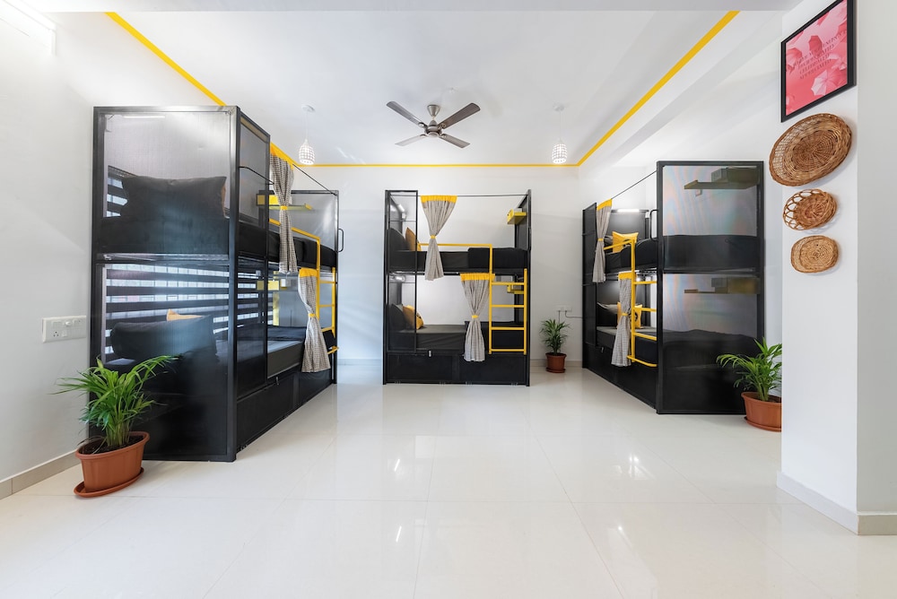 Bed in 10 Bed Mixed Dormitory photo 2
